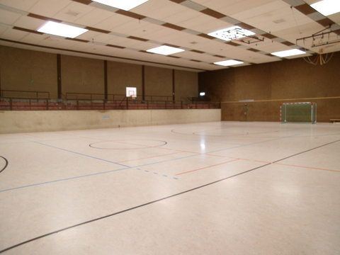 Foto vom Ort 'Alpen Sekundarschule, Turnhalle'