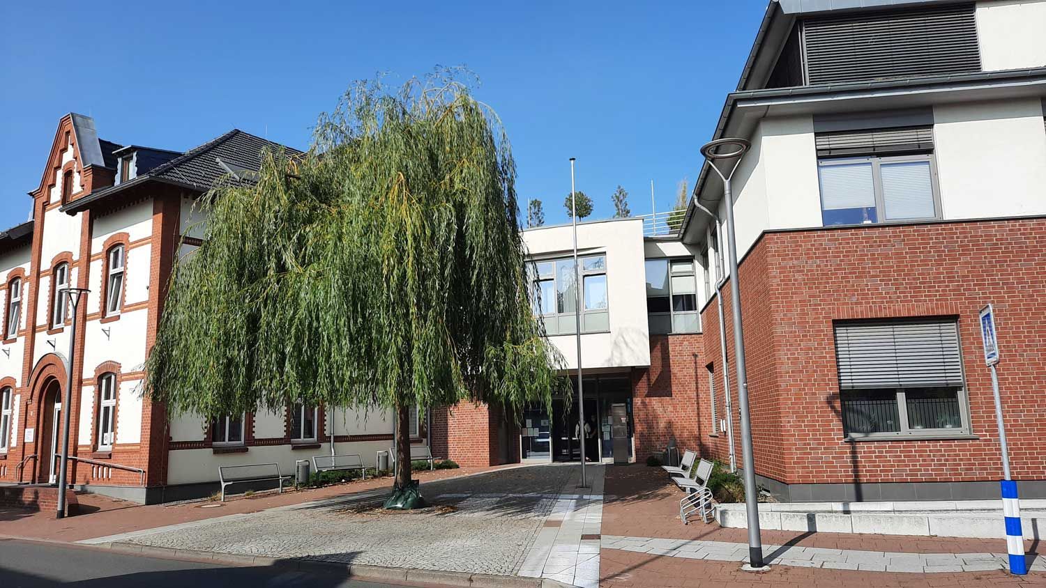 Rathaus Alpen von außen